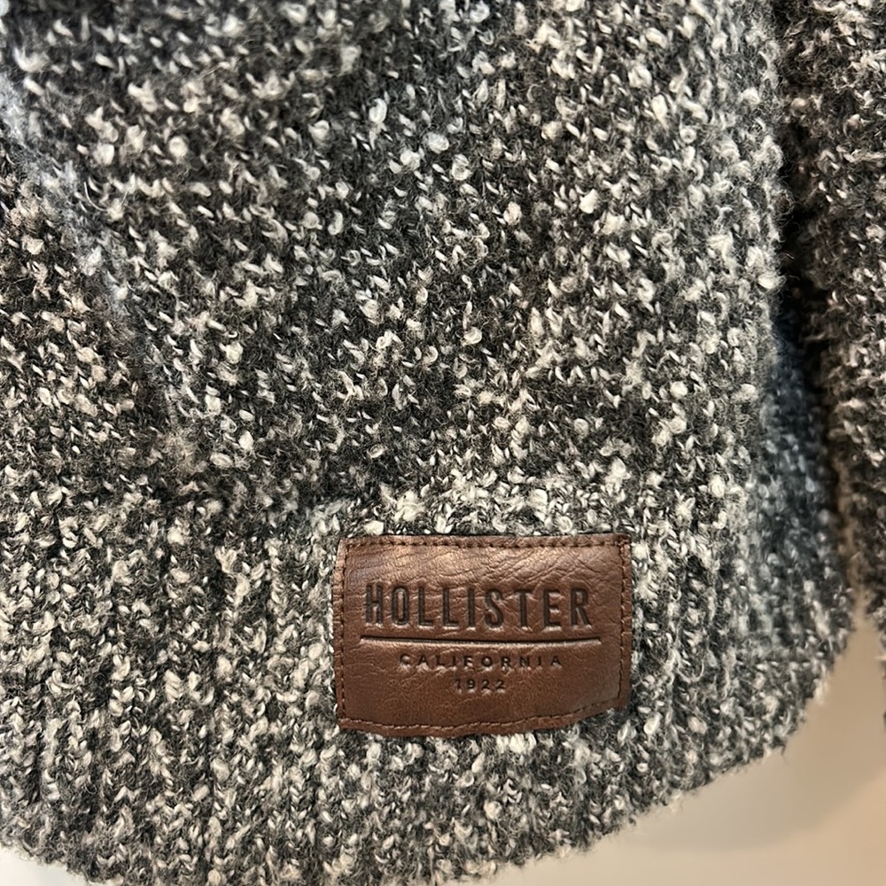 Hollister 5 Button V-Neck Cardigan Sweater Size S - Picture 5 of 10